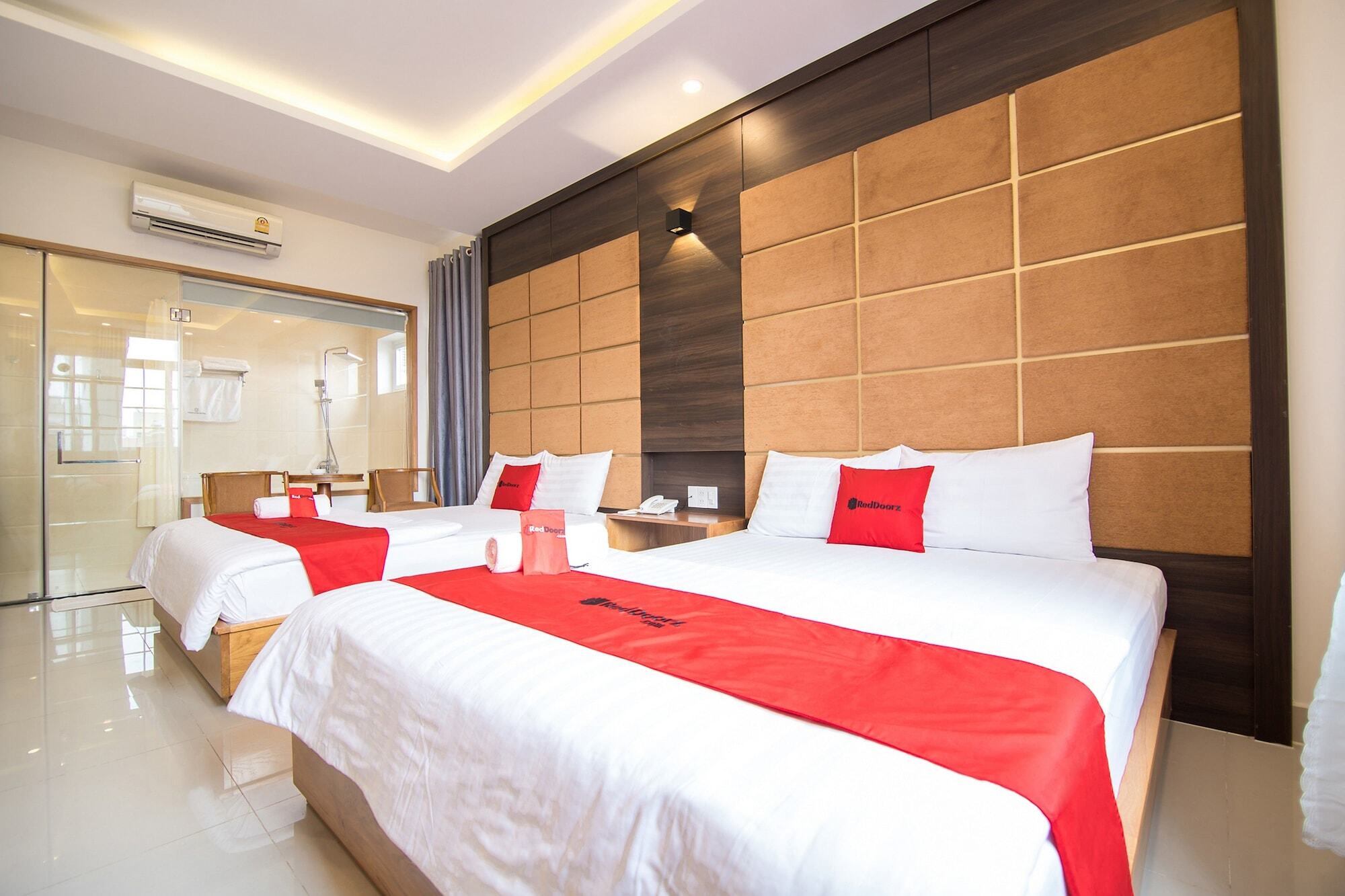 Reddoorz Plus Near Lotte Mart Cong Hoa โฮจิมินห์ซิตี้ ภายนอก รูปภาพ